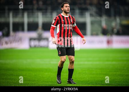 Mailand, Italie. Dezember 2024. Davide CALABRIA vom AC Mailand während des italienischen Pokals, Coppa Italia, Achtelfinale des AC Mailand gegen US Sassuolo am 3. Dezember 2024 im San Siro Stadion in Mailand, Italien - Foto Matthieu Mirville (Andrea Diodato)/DPPI Credit: DPPI Media/Alamy Live News Stockfoto