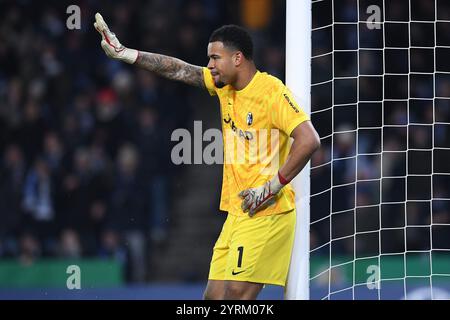 Bielefeld, Deutschland. Dezember 2024. Fussball DFB-Pokal Achtelfinale DSC Arminia Bielefeld - SC Freiburg am 03.12.2024 in der SchuecoArena in Bielefeld Noah Atubolu ( Freiburg ) DFB-Vorschriften verbieten jede Verwendung von Fotografien als Bildsequenzen und/oder Quasi-Video. Foto: Revierfoto Credit: ddp Media GmbH/Alamy Live News Stockfoto