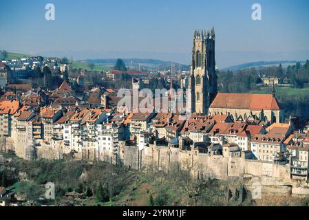 St.-Nikolaus-Kathedrale. Freiburg. Schweiz Stockfoto