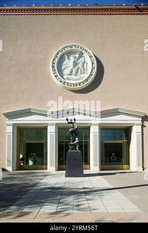 New Mexico State Capitol, das Roundhouse-Gebäude von außen. Santa Fe. New Mexico, USA Stockfoto