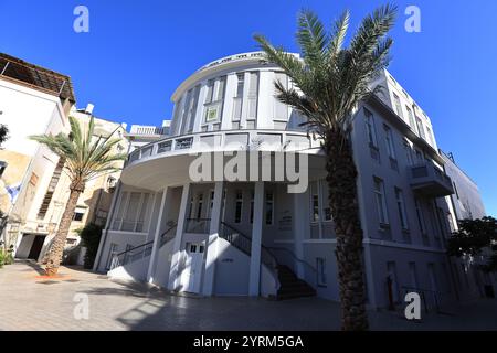 Tel Aviv, Israel - 3. Oktober 2024: Bialik House in Tel Aviv, Israel. Das 1925 erbaute Rathaus von Tel Aviv wurde heute als Museum genutzt Stockfoto