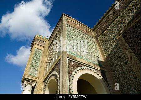 Marokko-Meknes: Bab el-Mansour - altes Kaiserliches Stadttor, erbaut 1732 von Moulay Abdallah Stockfoto