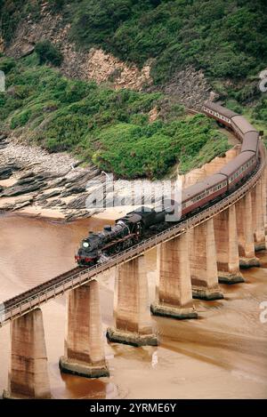 Outeniqua Choo Tjoe Dampfeisenbahn, Wilderness, Garden Route. Provinz Westkap, Südafrika Stockfoto