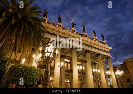 MEXIKO-Guanajuato State-Guanajuato: Teatro Juarez Theater (*1903) / Abend Stockfoto