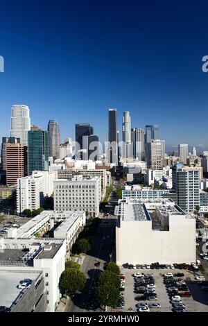 Von der West 11th Street am Morgen, Los Angeles, Kalifornien, USA, aus der Vogelperspektive auf die Innenstadt Stockfoto