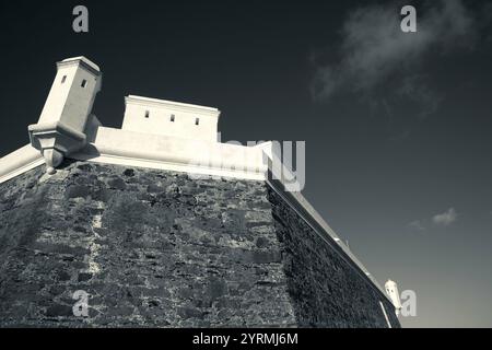 Leuchtturm auf dem Hügel Cerro de Montevideo am späten Nachmittag, Montevideo, Uruguay Stockfoto