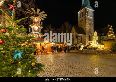 Traditioneller Weihnachtsmarkt in Hameln Stockfoto