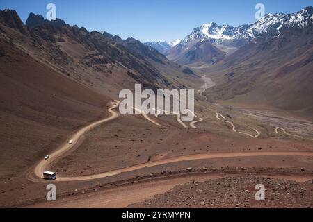 Argentinien, Provinz Mendoza, Las Cuevas, Straße zum Cristo Redentor (Christus der Erlöser) Statue von Cerro Aconcagua 6,962 Meter Stockfoto