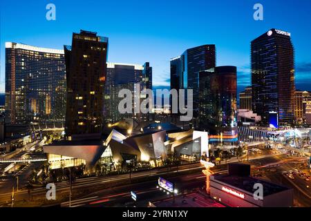 USA, Nevada, Las Vegas, hohen Aussichtspunkt Blick auf CityCenter, Dämmerung Stockfoto