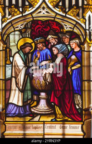 Frankreich, Normandie, Calvados Abteilung, Bayeux, Cathedrale Notre-Dame Kathedrale, gebeizt Glas Fensterdetail Stockfoto