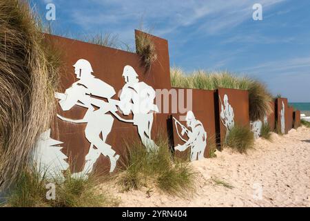 Frankreich, Region Normandie, Departement Calvados, D-Day Beaches Area, Courseulles Sur Mer, Juno Beach Ort der Invasion des 2. Weltkriegs, Wandbild der kanadischen Soldie Stockfoto