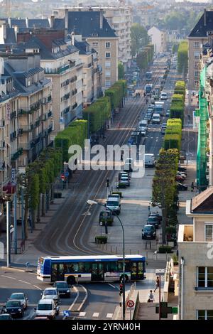 Frankreich, Normandie, Calvados Abteilung, Caen, erhöhte Stadtansicht von Avenue du 6 Juin Avenue Stockfoto