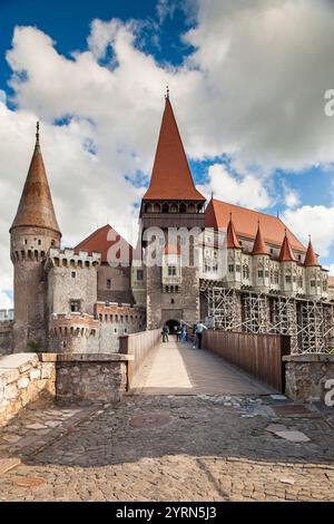 Rumänien, Siebenbürgen, Hunedoara, Schloss Corvin, am späten Nachmittag. Stockfoto