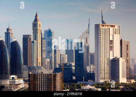 Vereinigte Arabische Emirate, Dubai, Downtown Dubai, Downtown Hi-Rise Gebäude, erhöhte Aussicht. Stockfoto