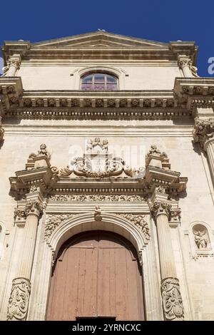 Italien, Sizilien, Ragusa Ibla, Blick auf die Fassade der barocken Kirche Anime Sante del Purgatorio (XIII Jh. n. Chr.) Stockfoto