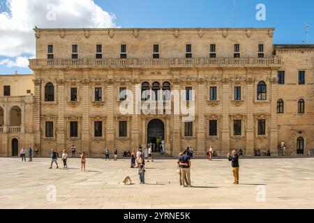 Der Seminarpalast (Palazzo del Seminario) in Lecce, Apulien, Italien. Im Inneren befindet sich das Diözesanmuseum für sakrale Kunst Stockfoto