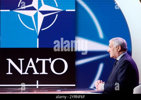 Roma, Italien. Dezember 2024. IL Ministro degli Esteri Antonio Tajani trotz della trasmissione cinque minuti &#x2014; Roma, Italia - Mercoled&#xec;, 4 Dicembre 2024 (Foto Cecilia Fabiano/LaPresse) Außenminister Antonio Tajani Gast im fünfminütigen Programm &#x2014; Rom, Italien - Mittwoch, 4. Dezember 2024 (Foto Cecilia Fabiano/LaPresse) Credit: LaPresse/Alamy Live News Stockfoto