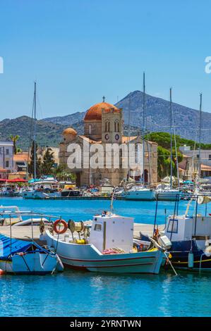 Ägina ist eine griechische Insel im Saronischen Golf in der westlichen Ägäis, auch Golf von Ägina genannt. Die Insel liegt 25 km südwestlich von Athen Stockfoto