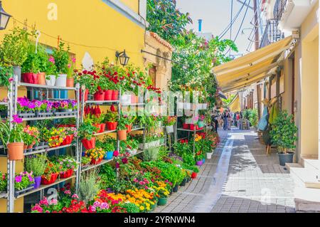 Ägina ist eine griechische Insel im Saronischen Golf in der westlichen Ägäis, auch Golf von Ägina genannt. Die Insel liegt 25 km südwestlich von Athen Stockfoto