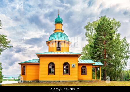 Die Kirche des Heiligen Heilers Panteleimon im Kloster der Heiligen Dreifaltigkeit Alexander Svirsky Stockfoto