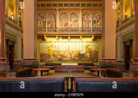 Des Moines, Iowa – USA – 16. September 2024: Innenraum des Iowa State Capitol Building in des Moines, Iowa, USA. Stockfoto