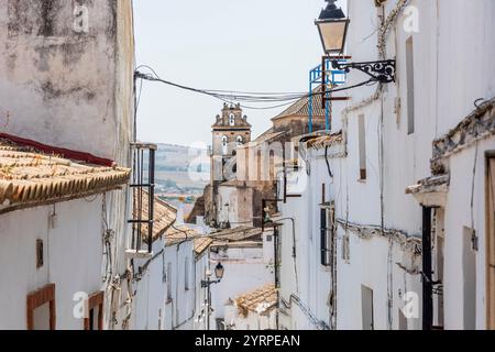 Gasse in Arcos de la Frontera, Provinz Andalusien, Spanien Stockfoto