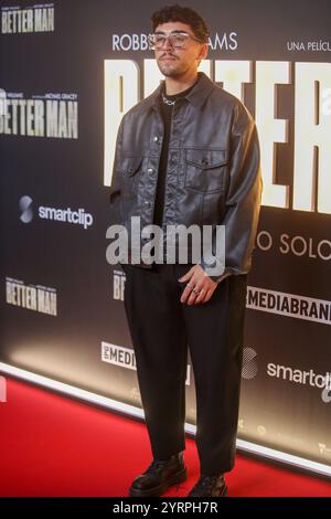 Madrid, Spanien, 4. Dezember 2024: Musiker, Alez während der Premiere „Better man“ am 4. Dezember 2024 im Capitol Cinema in Madrid. Quelle: Alberto Brevers / Alamy Live News. Stockfoto