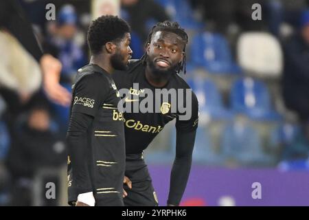 Genk, Belgien. Dezember 2024. Genks Toluwalase Arokodare feiert nach einem Torschuss während eines Fußballspiels zwischen KRC Genk und Standard de Lüttich am Mittwoch, den 4. Dezember 2024 in Genk, im Finale des belgischen Croky Cup 1/8. BELGA FOTO JILL DELSAUX Credit: Belga News Agency/Alamy Live News Stockfoto