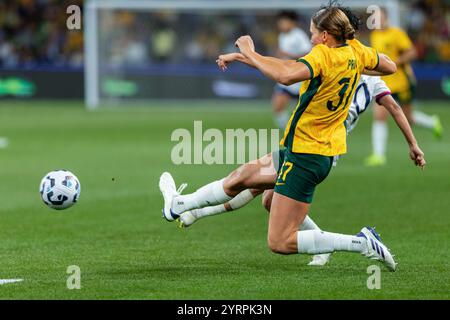 Melbourne, Australien, 4. Dezember 2024. Natasha Prior der australischen Mannschaft während des Freundschaftsfußballspiels zwischen australischen Frauen und chinesischen Frauen aus Taipeh am 4. Dezember 2024 im AAMI Park in Melbourne, Australien. Quelle: Santanu Banik/Speed Media/Alamy Live News Stockfoto