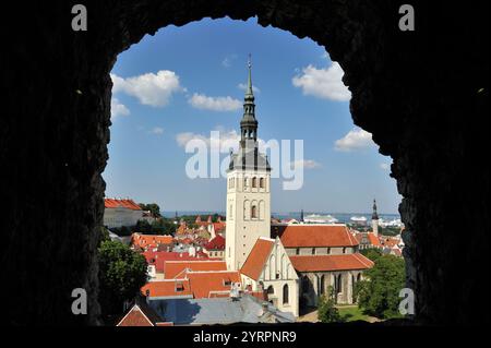 Die nigeristische Kirche aus dem 15. Jahrhundert beherbergt ein Museum für religiöse Kunst, Tallinn, estland, Nordeuropa Stockfoto