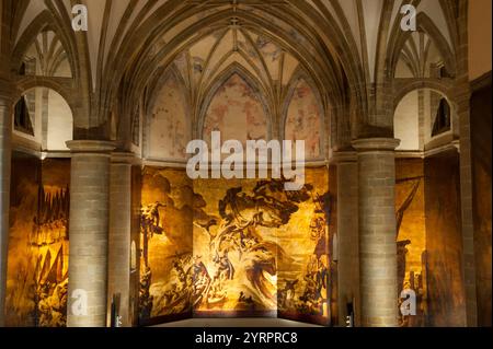 Wandgemälde von Jose Maria Sert in der Kirche des ehemaligen Dominikanerklosters, das das San Telmo Museum beherbergt, San Sebastian, Bucht von Biskaya, provinz Stockfoto