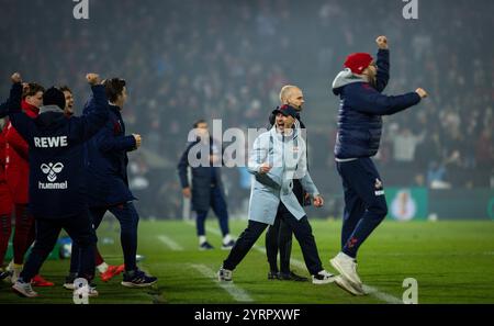 Köln, Deutschland. Dezember 2024. Schlussjubel: Trainer Gerhard Struber (Köln) 1. FC Köln - Hertha BSC Berlin 04.12.2024 Copyright (nur für journali Stockfoto