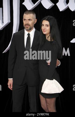 Robert Eggers und Frau Alexandra Shaker bei der Premiere von Nosferatu im Zoo Palast in Berlin am 2. Dezember 2024 Stockfoto