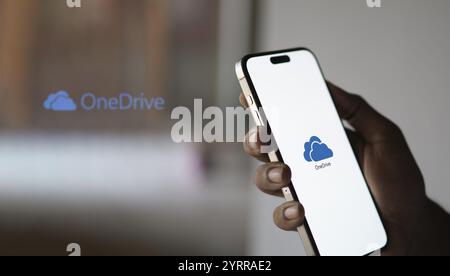 One Drive App für Microsoft Logo auf dem Smartphone-Bildschirm Stockfoto