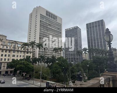 Sao Paulo, Sao Paulo, Brasilien. Dezember 2024. Sao paulo (sp), 12/2024 -View/theatro/Municipal/sao paulo- der Blick von innen und außerhalb des Stadttheaters sao paulo, das 1911 im Zentrum der Stadt sao paulo erbaut wurde. Foto: Niyi Fote/thenews2 (Foto: Niyi Fote/Thenews2/Zumapress) (Credit Image: © Niyi Fote/TheNEWS2 via ZUMA Press Wire) NUR REDAKTIONELLE VERWENDUNG! Nicht für kommerzielle ZWECKE! Stockfoto