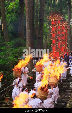 Nachi Ogi Festival: Ogi Mikoshi, Stadt Nachikatsuura, Präfektur Wakayama Stockfoto