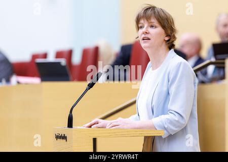 München, Deutschland. Dezember 2024. Anna Rasehorn (SPD) spricht auf der 35. Plenartagung des Bayerischen Landtags am 3. Dezember 2024 in München (Bayern). Quelle: Matthias Balk/dpa/Alamy Live News Stockfoto