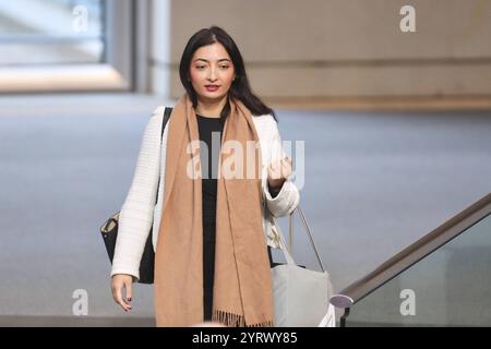 Berlin, Deutschland, 04.12.2024: Deutscher Bundestag: 202. Bundestagssitzung: Reem Alabali-Radovan, SPD, Beauftragte der Bundesregierung für Migration, Flüchtlinge und Integration und Beauftragte für Antirassismus *** Berlin, Deutschland, 04 12 2024 Deutscher Bundestag 202 Bundestagssitzung Reem Alabali Radovan, SPD, Beauftragte der Bundesregierung für Migration, Flüchtlinge und Integration und Beauftragte für Antirassismus Copyright: XdtsxNachrichtenagenturx dts 52819 Stockfoto