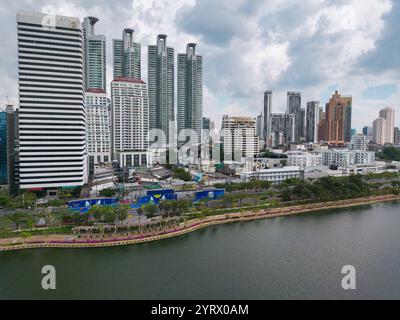 Aus der Vogelperspektive vom Benchakitti Park in Bangkok, Thailand. Stockfoto