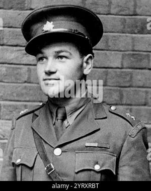 Jan Kubi? Gemeinsamer Attentäter von Reinhard Heydrich (1904 ? 4. Juni 1942), deutscher SS-Beamter während der NS-Zeit und Architekt des Holocaust. Heydrich wurde am 27. Mai 1942 in Prag bei der Operation Anthropoid tödlich verwundet. Er wurde von einer Gruppe tschechischer und slowakischer Soldaten überfallen, die von der tschechoslowakischen Regierung ins Exil geschickt wurden, um ihn zu töten. Der Nazi-Geheimdienst verband die Soldaten fälschlicherweise mit den Dörfern Lidice und Le??Ky. Beide Dörfer wurden zerstört und die Bewohner deportiert oder getötet. Stockfoto