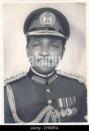 Yakubu Dan Yumma „Jack“ Gowon (* 19. Oktober 1934), ehemaliger nigerianischer Staatschef und Staatsmann, der während des nigerianischen Bürgerkriegs die Kriegsbemühungen der US-Militärregierung leitete. Stockfoto