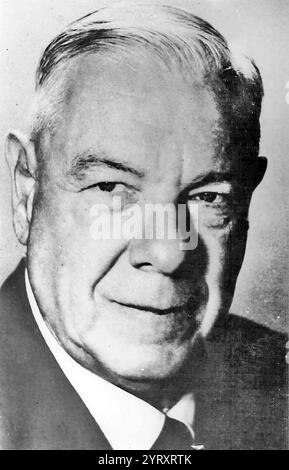 Hendrik Verwoerd (1901 ? 6. September 1966), Premierminister von Südafrika. Er gilt allgemein als Architekt der Apartheid. Verwoerd spielte eine wichtige Rolle bei der sozialen Gestaltung der Apartheid, des Systems institutionalisierter Rassentrennung und weißer Vorherrschaft, als Minister für Native Affairs (1950?1958) und dann als Premierminister (1958?1966), bis zu seiner Ermordung im Jahr 1966. Stockfoto