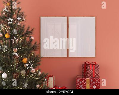 Zwei Rahmen an der farbenfrohen Wand mit weihnachtsbaum und Geschenkboxen, Wandgemälde in der Galerie. 2 leere Poster im festlichen Wohnzimmer. Stockfoto