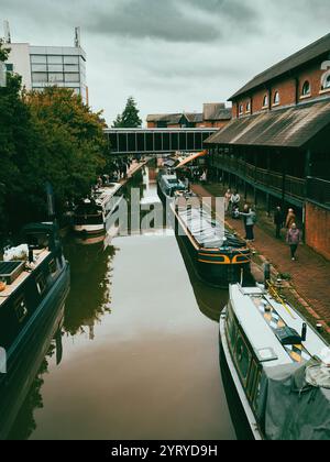 Schmalboote auf dem Oxford Canal in Banbury Stockfoto