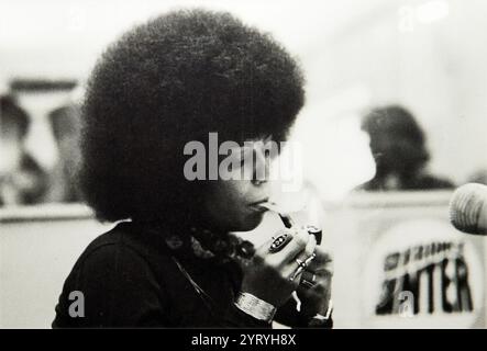 Angela Yvonne Davis (* 1944), US-amerikanische Politikaktivistin, Philosoph, Wissenschaftlerin und Autorin. Stockfoto