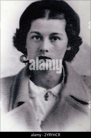 Violette Szabo, (1921 ? 1945) britisch-französischer Special Operations Executive (SOE)-Agent während des Zweiten Weltkriegs und posthum Empfänger des George Cross. Auf ihrer zweiten Mission im besetzten Frankreich wurde Szabo von der deutschen Armee gefangen genommen, verhört, gefoltert und ins Konzentrationslager Ravensbr?ck in Deutschland deportiert, wo sie hingerichtet wurde. Stockfoto