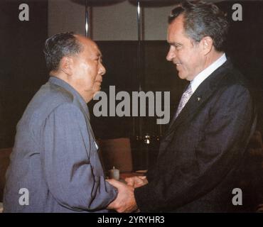 Treffen zwischen Mao Zedong, Vorsitzender des Zentralkomitees der Kommunistischen Partei Chinas, und Richard Nixon, Präsident der Vereinigten Staaten. Stockfoto