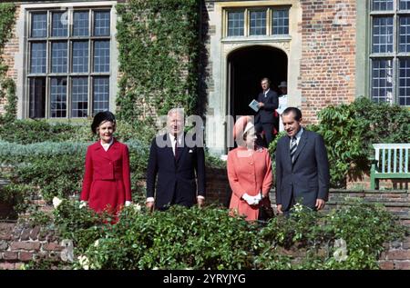 US First Lady Pat Nixon, Premierminister Edward Heath, Königin Elizabeth II. Und US-Präsident Richard Nixon bei Chequers, 1970. Stockfoto