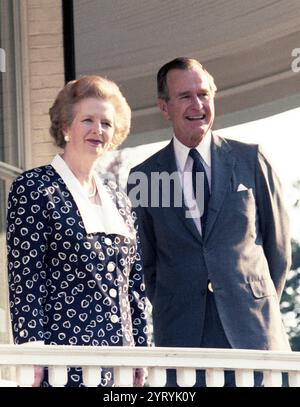 Vizepräsident George Bush trifft sich 1987 mit Premierministerin Margaret Thatcher aus Großbritannien in Washington, DC Stockfoto