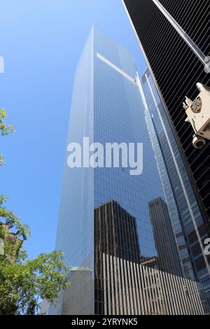 Das World Trade Centre (WTC) ist ein größtenteils fertiggestellter Gebäudekomplex im Viertel Lower Manhattan in New York City, USA, der die ursprünglichen sieben Gebäude an derselben Stelle ersetzt, die bei den Anschlägen vom 11. September zerstört wurden. Stockfoto